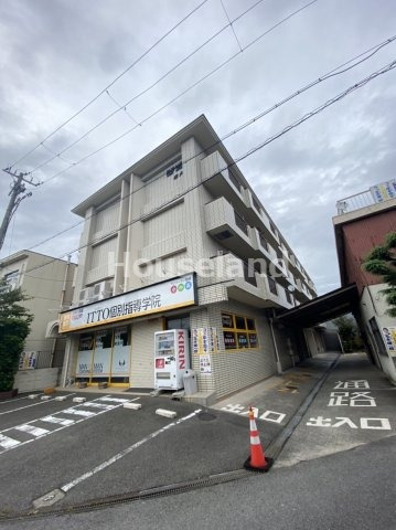 サテンサ堀久の外観