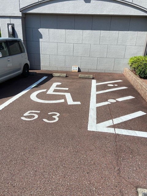 ビブレ成和の駐車場|来客用の駐車スペースがあるのはとても便利です。空いていれば予約なしで停める事が出来ます。
