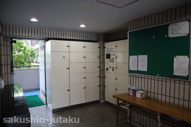 セントラルコート習志野台　のエントランス|宅配ボックス