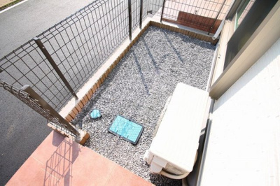 【庭】 | ヴィラ・ユーリ