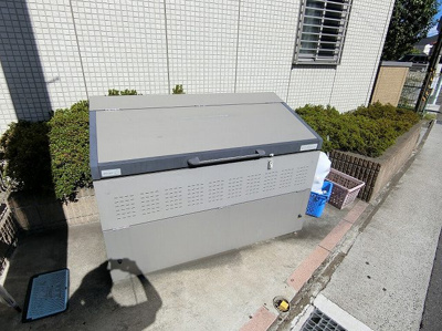 【その他共用部分】 | クレセントⅡ | 敷地内ごみ置き場でごみ出しもらくらく～♪忙しい社会人さんや主婦さんにもうってつけ！