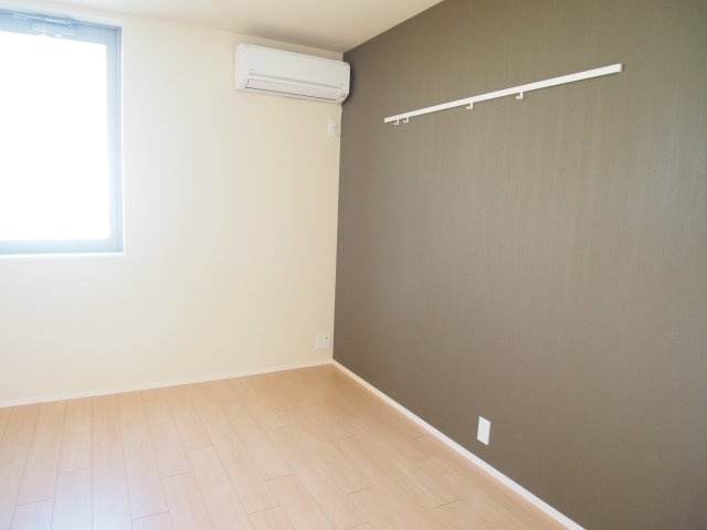 【洋室】 | ＦＥＲＩＯ笹塚 | アクセントクロスもおしゃれな雰囲気♪