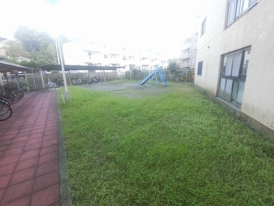 【その他共用部分】 | グリーンシティ新平戸 | 敷地内公園です。
