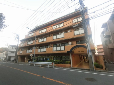 【外観】 | グリーンシティ新平戸 | 総戸数３５戸、１９８５年６月築、管理人は日勤勤務につき管理体制良好です♪