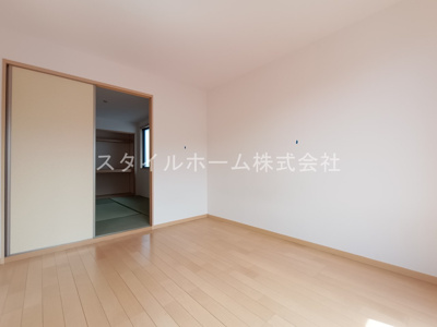 【洋室】 | バリュージュ片西