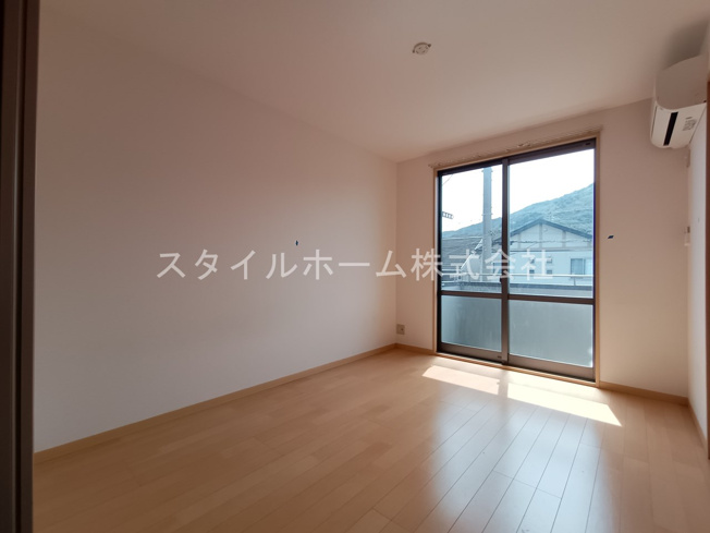 【洋室】 | バリュージュ片西