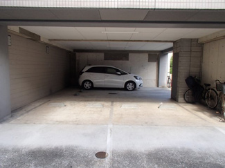 【駐車場】