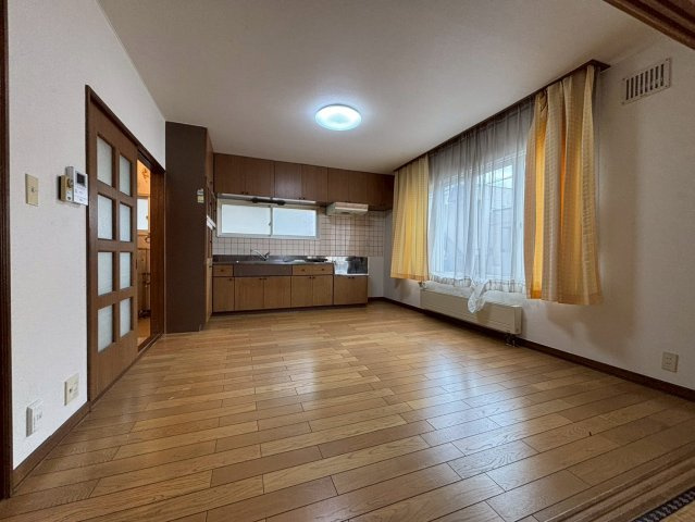 春光戸建の居間・リビング