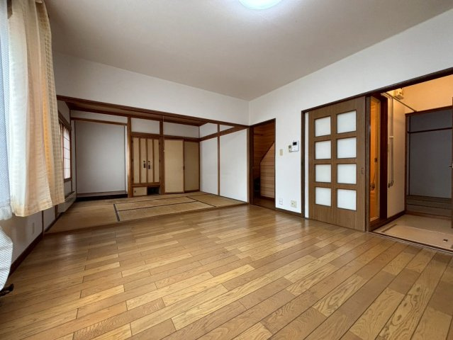 春光戸建の居間・リビング