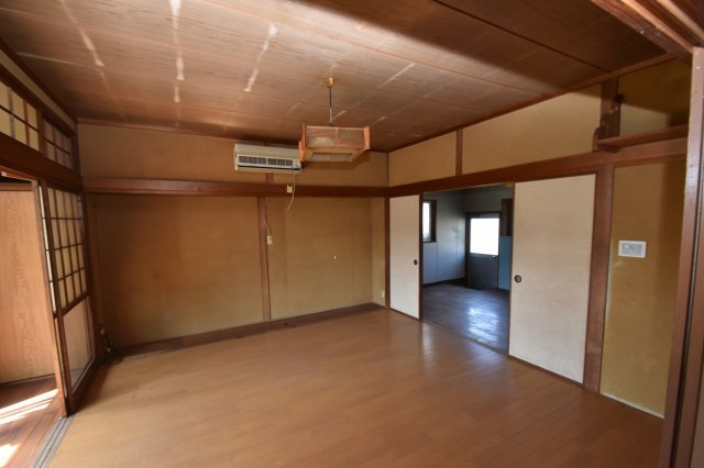 本野町戸建の内装