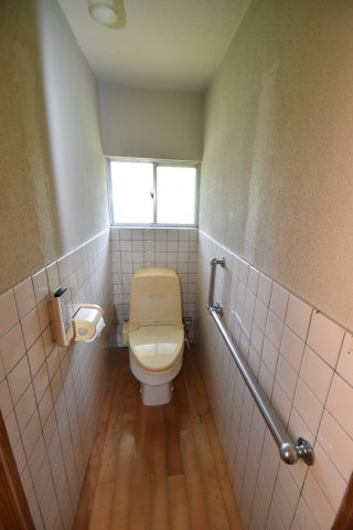 本野町戸建のトイレ