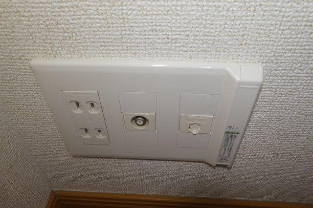 エスペランザＢの設備|TVジャック・電話モジュラー