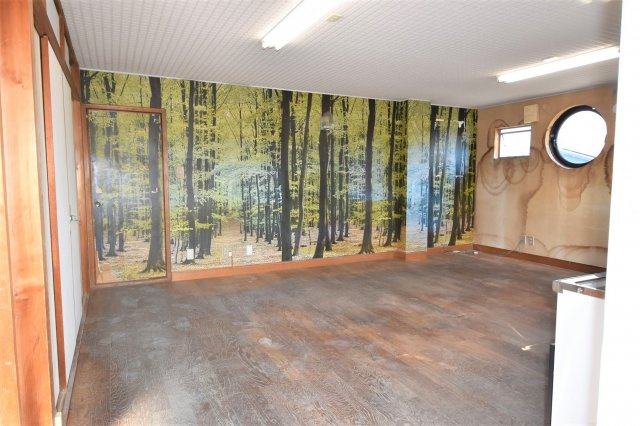 鏡町両出戸建の内装