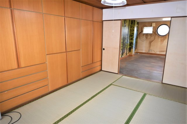 鏡町両出戸建の和室