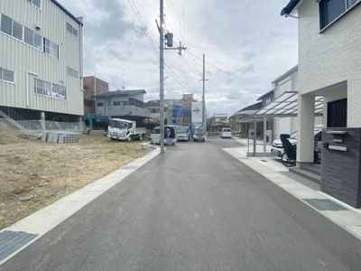 【前面道路含む現地写真】 | 宇治市小倉町西山2号棟　新築戸建