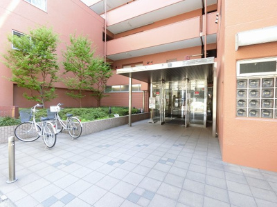 【エントランス】 | 朝日サンライズ川崎 | エントランス部分です。