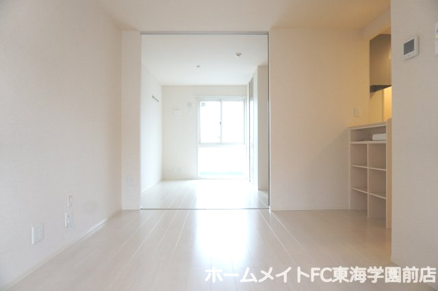 合志市須屋のアパートの居間・リビング