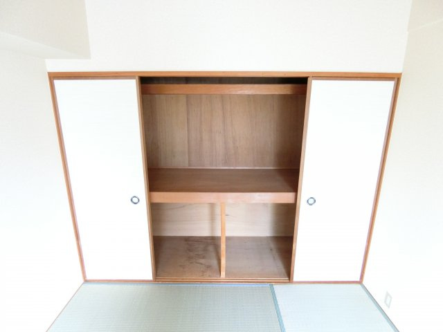 カルムハイツ千代田の収納|写真は同マンション別の部屋です