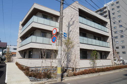 ラ・ペルラ下北沢