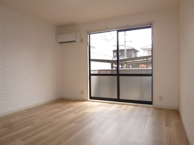 ディアエスタＡの居間・リビング