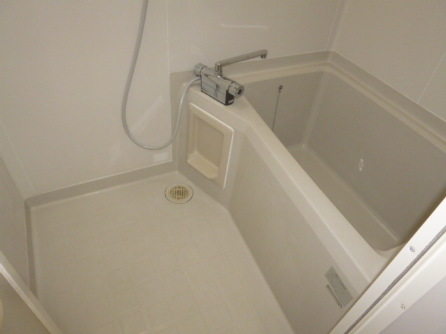 ディアエスタＡの浴室