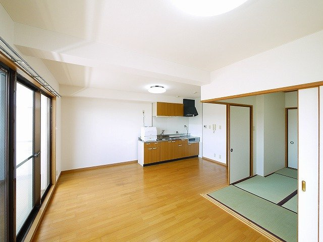 Pine Bloomu生駒の居間・リビング|ゆったりとした居間です