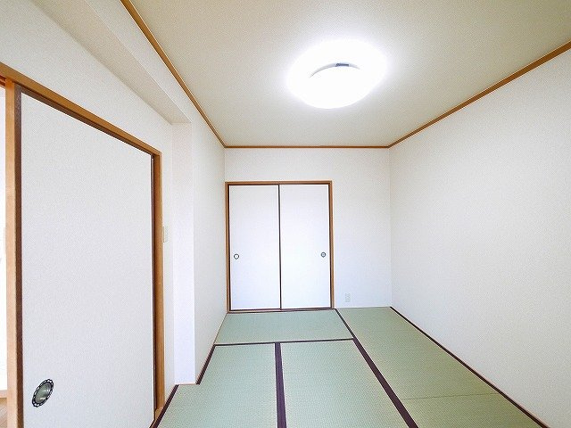 Pine Bloomu生駒の和室|日本らしい落ち着いた雰囲気の和室です