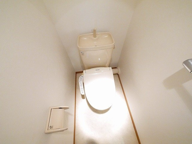 Pine Bloomu生駒のトイレ|清潔感のあるトイレです