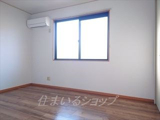 安芸高田市吉田町吉田のアパートの設備|寝室にエアコンあり