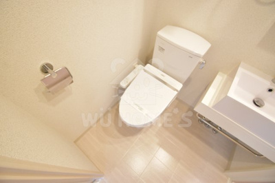 【トイレ】 | アドバンス西梅田ラシュレ | ゆったりとした空間のトイレです