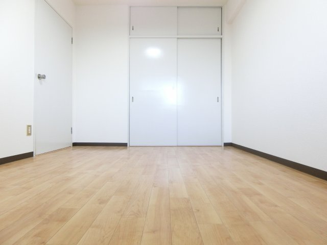 エトワール尾谷の寝室|同物件別部屋イメージ写真