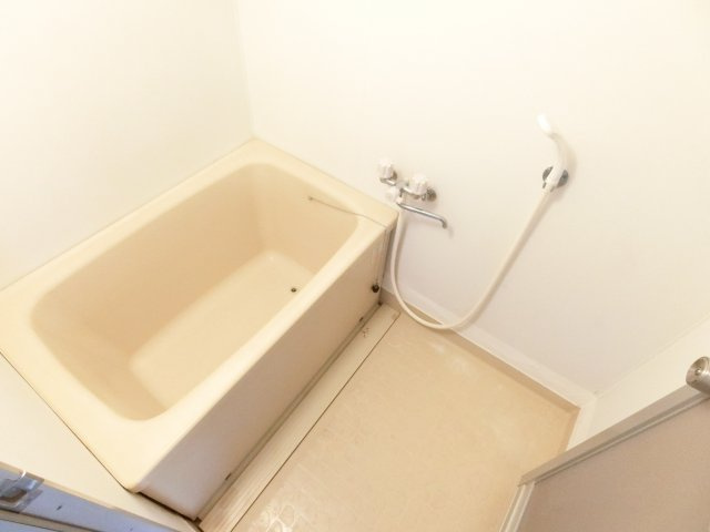 エトワール尾谷の浴室|同物件別部屋イメージ写真