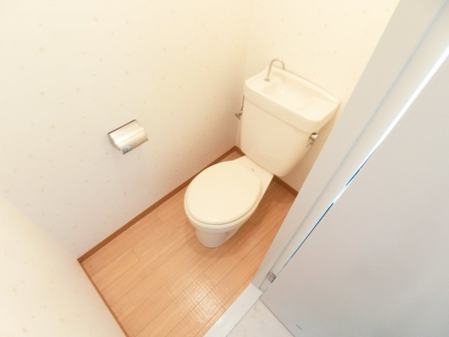 エトワール尾谷のトイレ|同物件別部屋イメージ写真