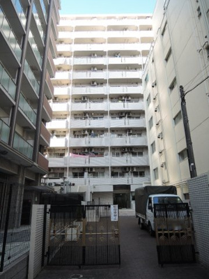 【外観】 | グローリア初穂横浜 | 総戸数８３戸、昭和６２年３月築、管理人は日勤勤務につき管理体制良好です♪