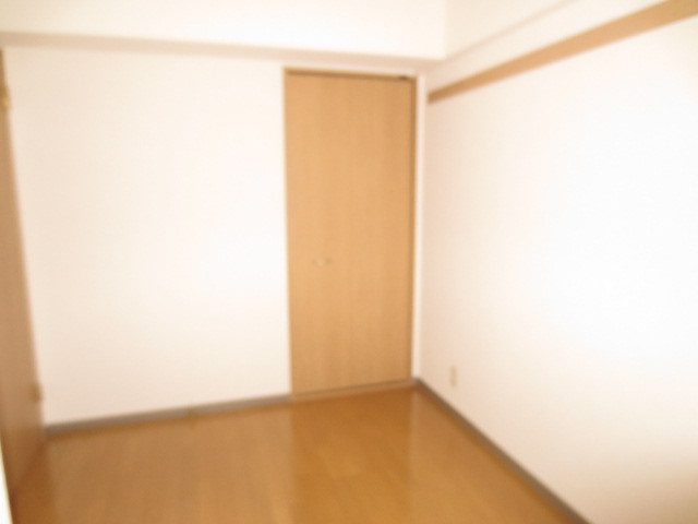 【寝室】