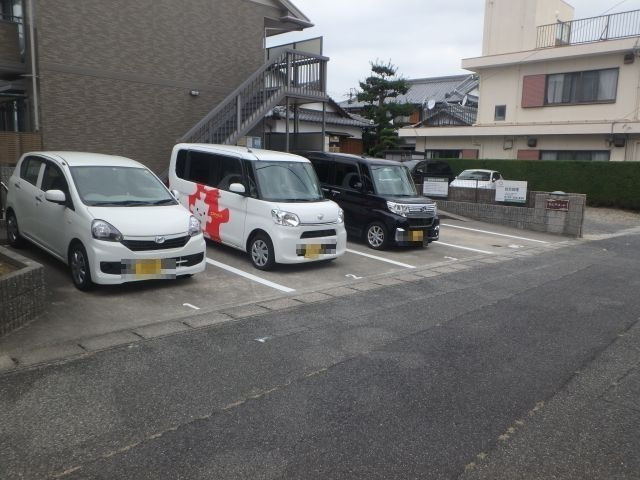 セピアコートの駐車場