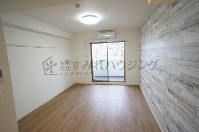 ONLYONE川西壱番館の居間・リビング|参考、同建物・同間取りの号室