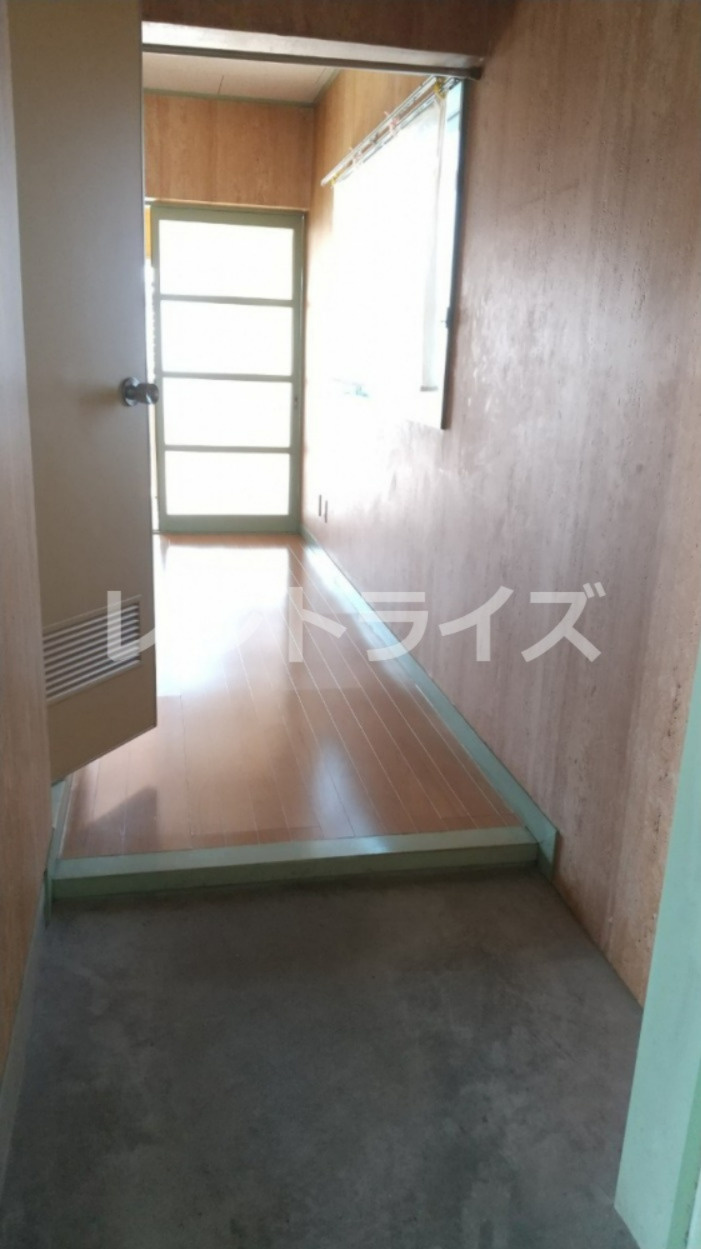 ファミーユタケノの玄関