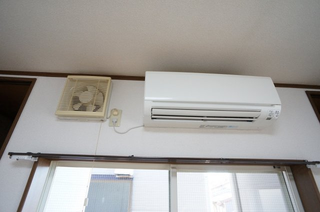 【設備】 | コーポパンジー | 空調設備