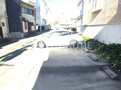 【駐車場】 | グレイスＣＨＩＥ | 車をお持ちの方に嬉しい駐車場付きの物件です