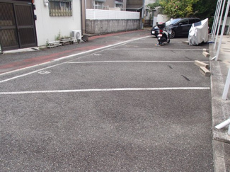 【駐車場】