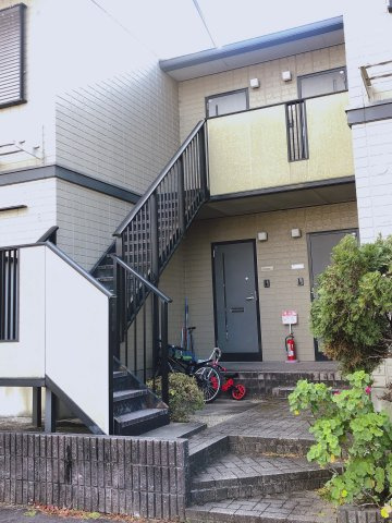 メゾンむつみヶ丘のエントランス