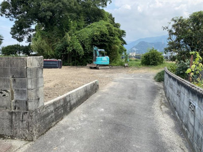 【前面道路含む現地写真】 | 西条市飯岡　売土地