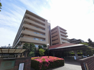 【外観】 | 総戸数１９８戸、１９８４年６月築、管理人は日勤勤務につき管理体制良好です♪