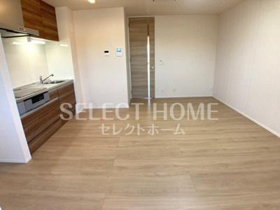 【居間・リビング】 | ラフィネ藤川 | ゆったりとした居間です
