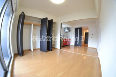 【居間・リビング】 | ラナップスクエア堺筋本町 | ゆったりとした居間です