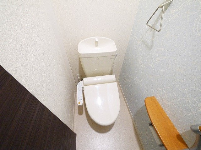 とみやのトイレ|落ち着いた色調のトイレです