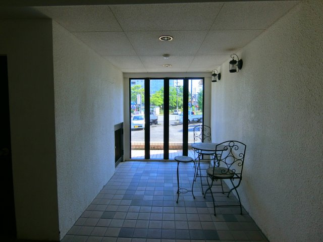 ローズホールのロビー