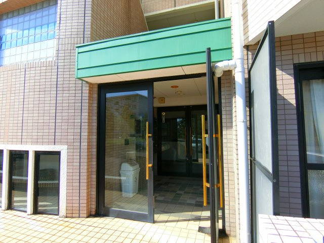 ローズホールのエントランス