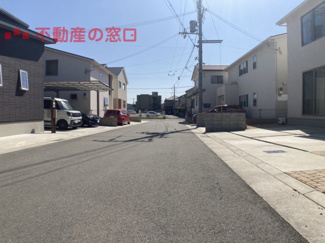 【前面道路含む現地写真】